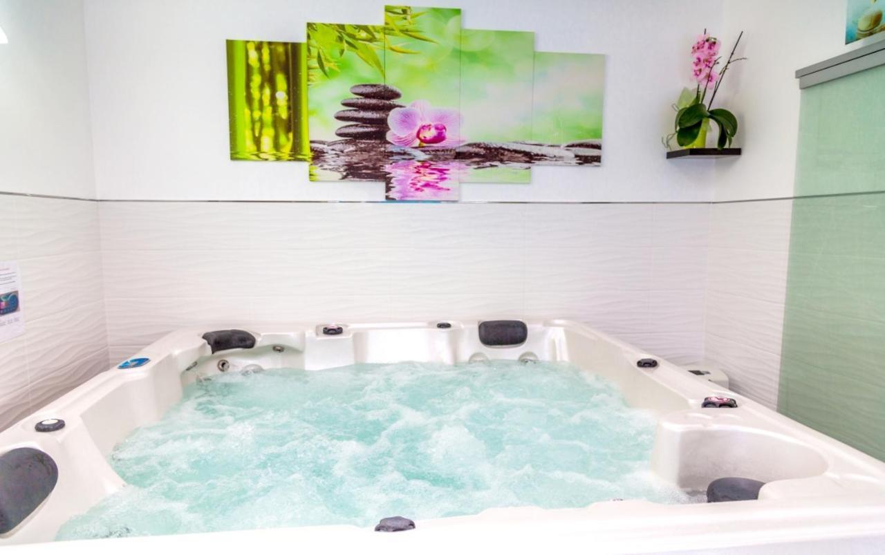 Appartement d'une chambre avec piscine privee sauna et jardin clos a Plan d'Aups Sainte Baume Extérieur photo